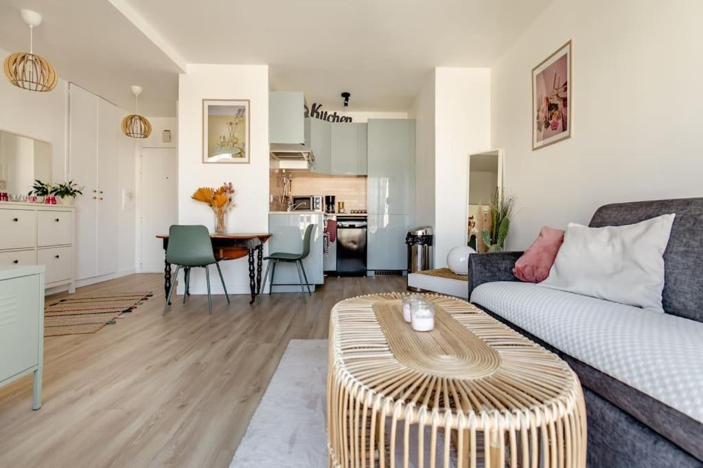 119 * Levallois-Perret